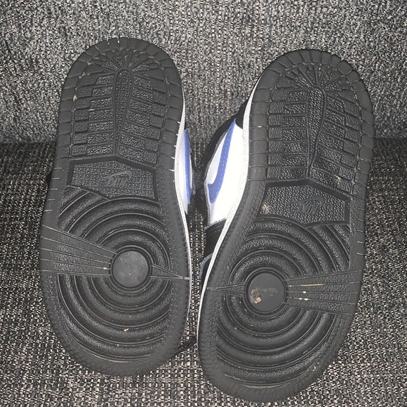 Gently worn Toddler size 7C, White, Blue and Black Air Jordan 1s - Picture 3 of 6